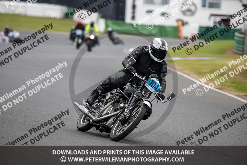 Vintage motorcycle club;eventdigitalimages;mallory park;mallory park trackday photographs;no limits trackdays;peter wileman photography;trackday digital images;trackday photos;vmcc festival 1000 bikes photographs